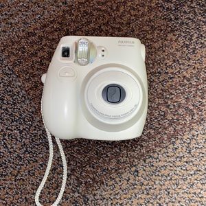 Fuji Film Instax Mini Polaroid Camera 7s